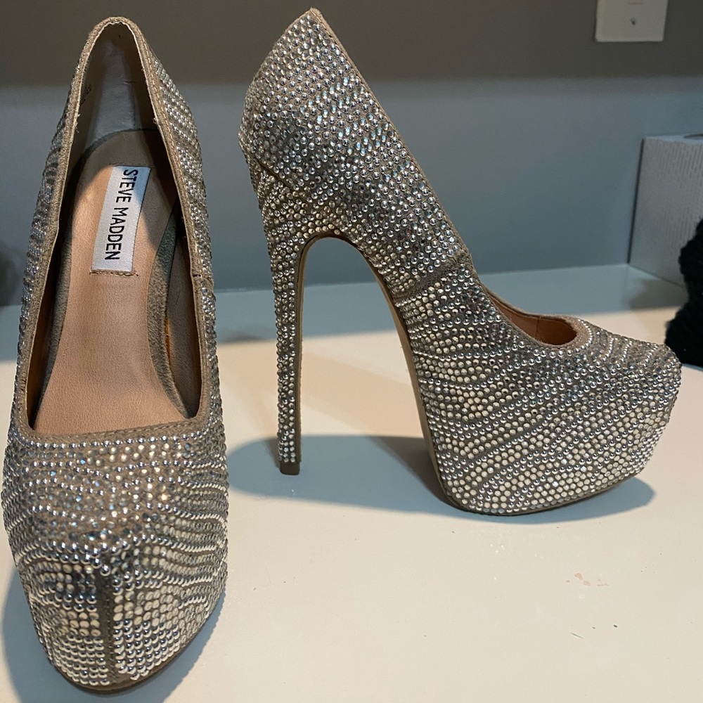 Steve Madden stoned heels